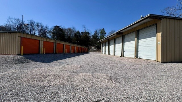 More Photos Of 130 Illinois St, Hot Springs National Park Self Storage For Sale