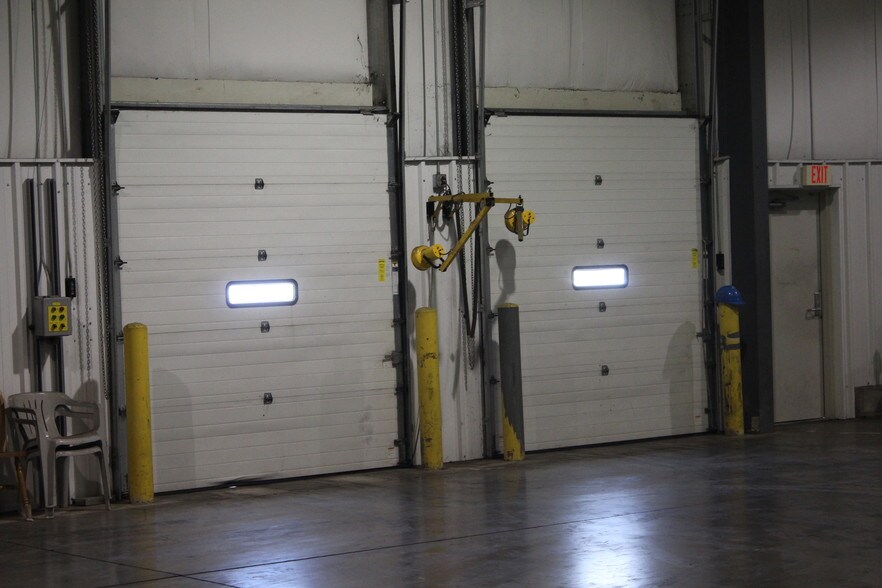 More Photos Of 715 East St, Grinnell Distribution For Lease