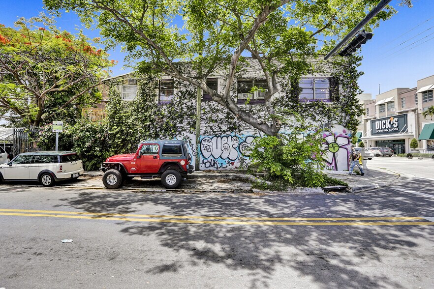 More Photos Of 3400 N Miami Ave, Miami Storefront Retail Office For Sale