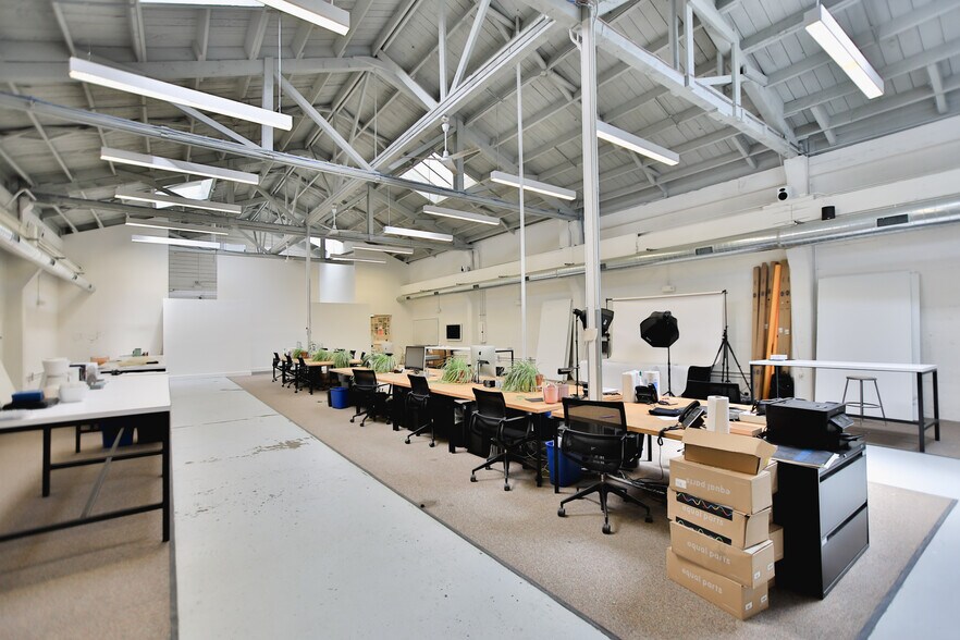 More Photos Of 582 6th St, San Francisco Warehouse For Lease