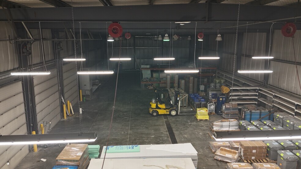 More Photos Of 2404 U St, Bedford Industrial For Sale