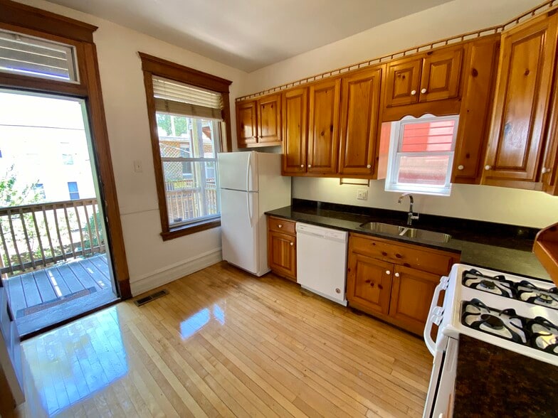 More Photos Of 2439 N Seminary Ave, Chicago Apartments For Sale
