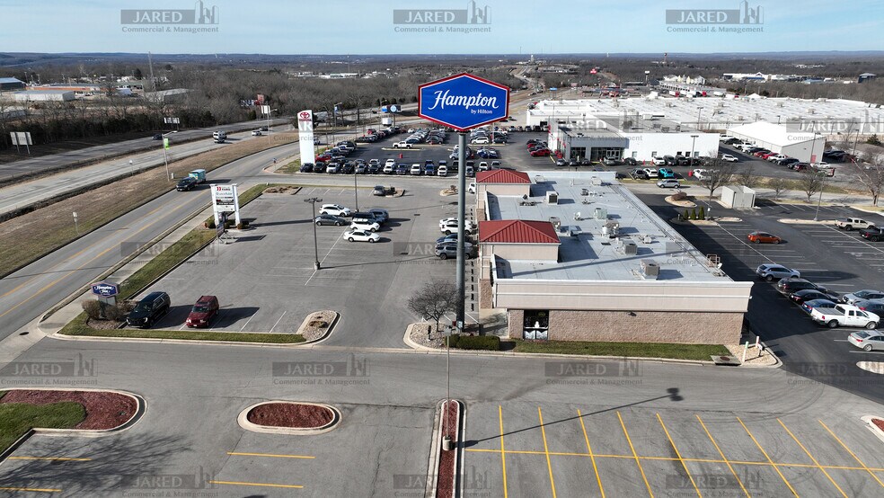 More Photos Of 151 Saint Robert Blvd, Saint Robert Storefront For Lease