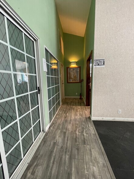 More Photos Of 8823 Fenwick St, Sunland Office For Lease