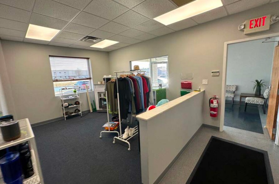 More Photos Of 5100 Excello Ct, West Chester Warehouse For Lease