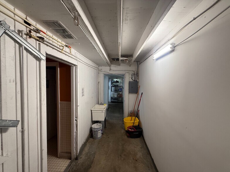 More Photos Of 1500 Bertha St, Key West Restaurant For Lease