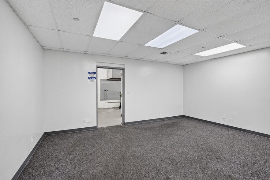 More Photos Of 2027 Sherman St, Hollywood Flex For Lease