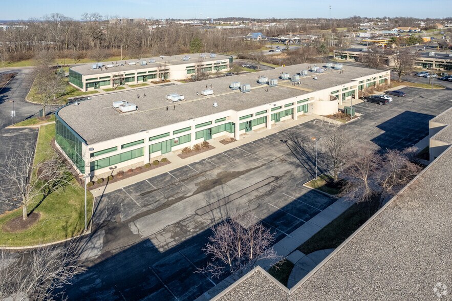 More Photos Of 1253 Kemper Meadow Dr, Cincinnati Office For Sale