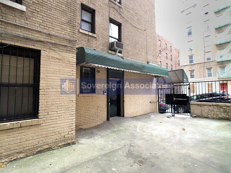More Photos Of 990 Gerard Ave, Bronx Apartments For Lease