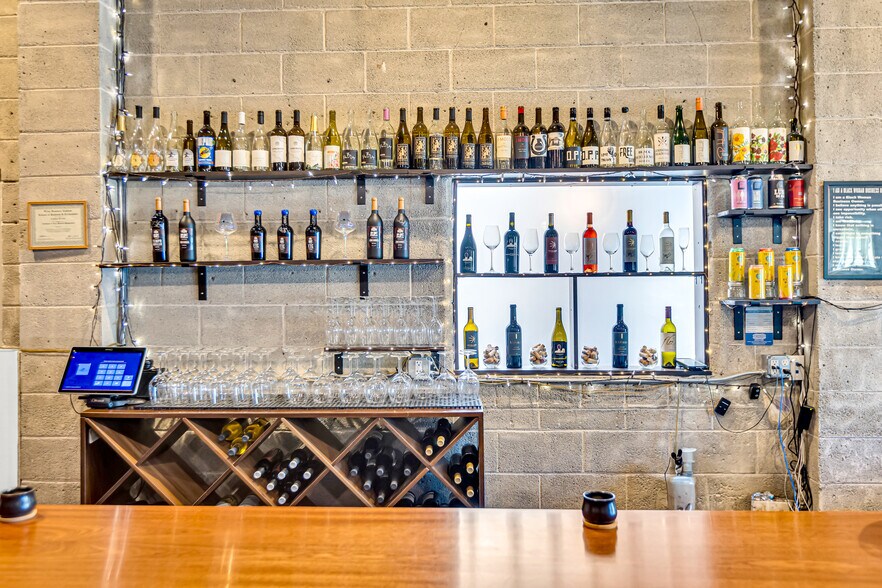 More Photos Of 1011 Del Paso Blvd, Sacramento Restaurant For Sale