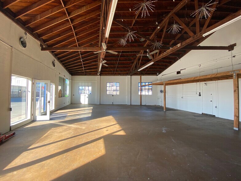 More Photos Of 1005 Water St, Santa Cruz Freestanding For Lease