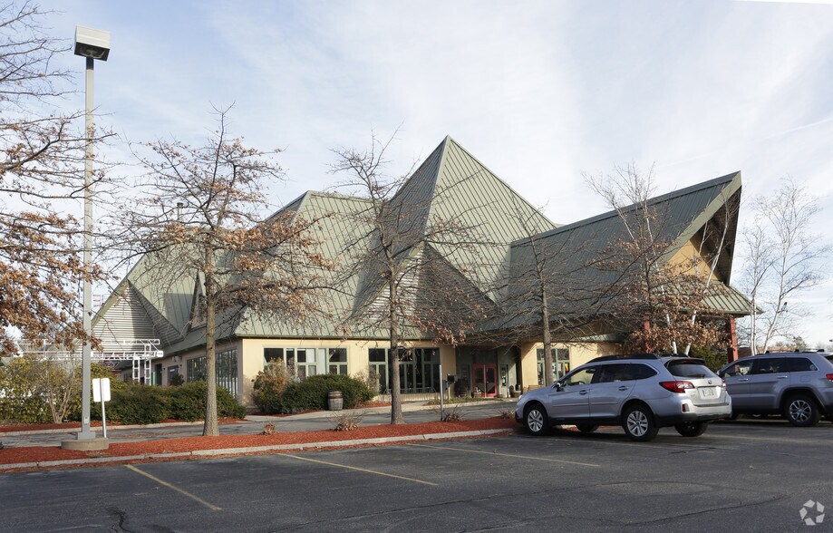 Primary Photo Of 35 Corporate Dr, Portsmouth Unknown For Lease