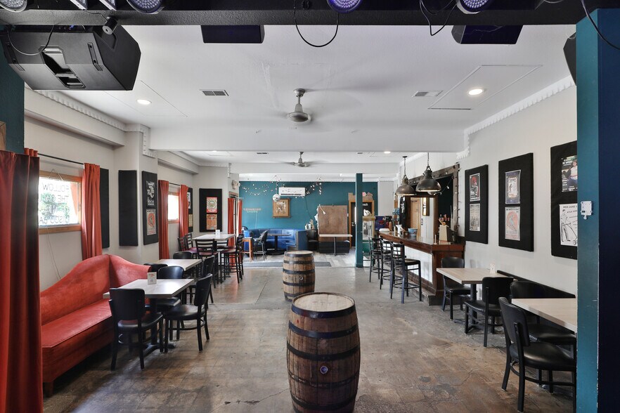 More Photos Of 310-312 E Hudson St, Columbus Freestanding For Sale