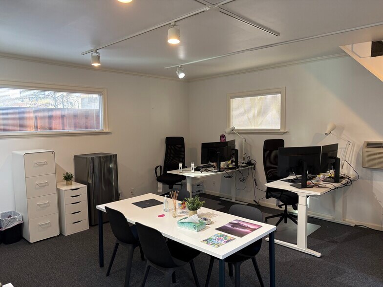 More Photos Of 614 Boylston Ave E, Seattle Office For Sale