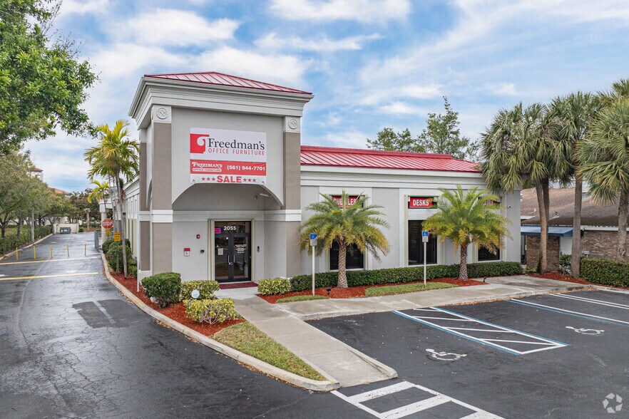 Primary Photo Of 2055 Palm Beach Lakes Blvd, West Palm Beach Storefront For Lease