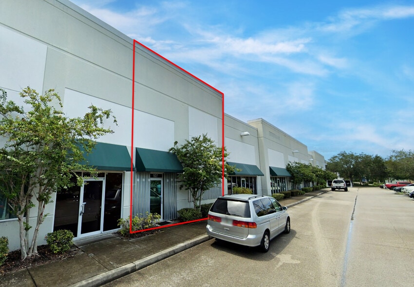 More Photos Of 585 NW Mercantile Pl, Port Saint Lucie Light Manufacturing For Sale