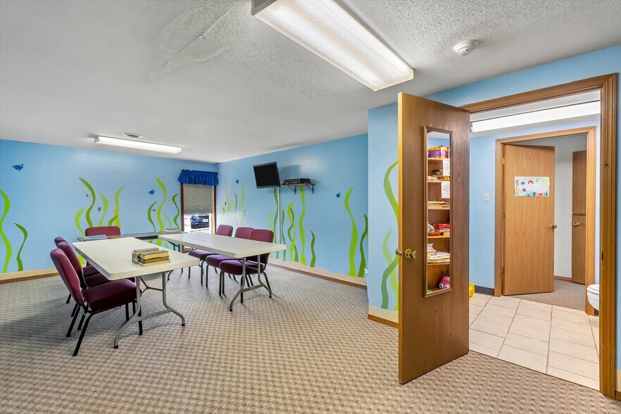 More Photos Of 140 North Point Prairie Rd, Wentzville Religious Facility For Sale