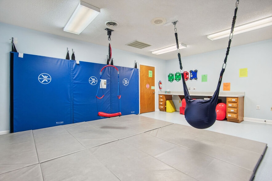 More Photos Of 217-219 Station St, Jacksonville Medical For Sale