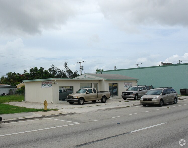 More Photos Of 6221 Pembroke Rd, Hollywood Office For Lease