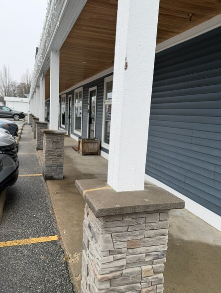 More Photos Of 13-17 Main St, Gray General Retail For Sale