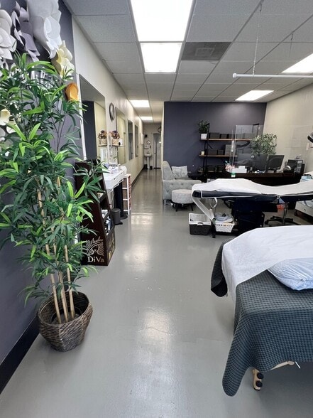 More Photos Of 2618-2636 W La Palma Ave, Anaheim Storefront For Lease