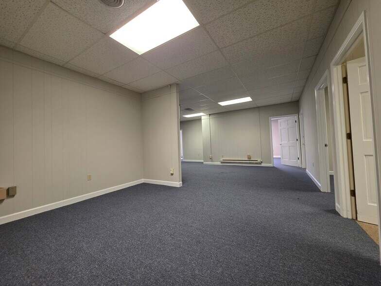 More Photos Of 404 St Andrews Dr, Greenville Office For Lease