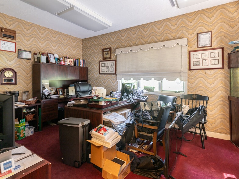 More Photos Of 60 Phifer St, Asheville Medical For Sale