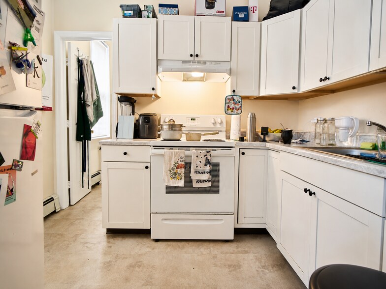 More Photos Of 134 Hunter St, Kingston Apartments For Sale