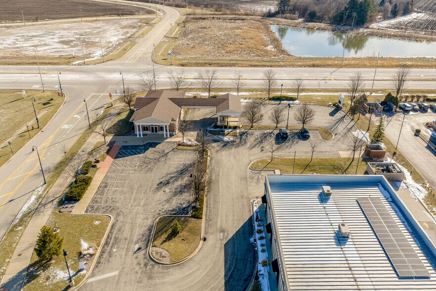 More Photos Of 430 E Mississippi Ave, Elwood Bank For Sale