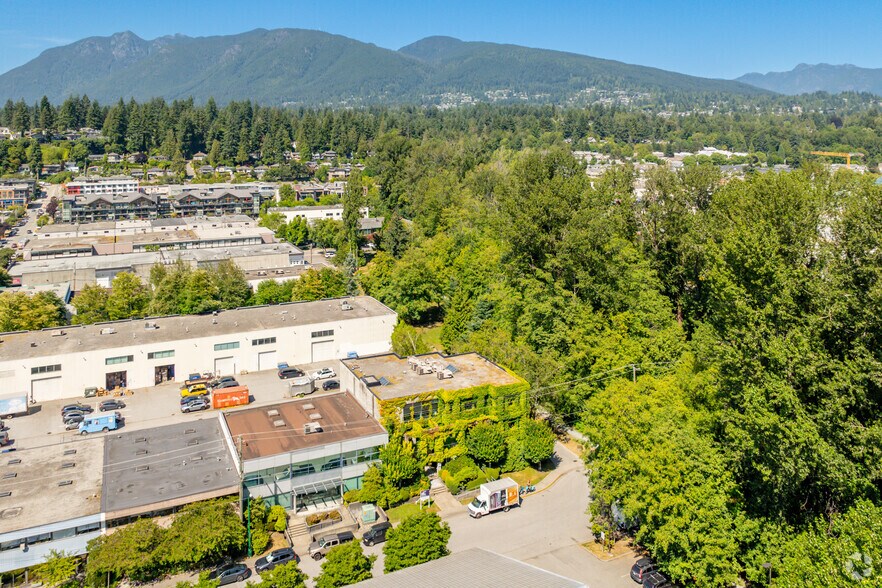 More Photos Of 1000 3rd St, North Vancouver District Research And Development For Lease