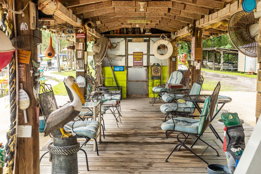 More Photos Of 217 Butler Dr, Satsuma Trailer Camper Park For Sale