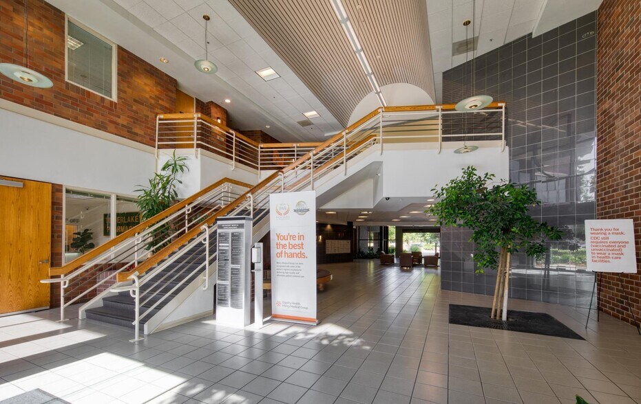 More Photos Of 8120 Timberlake Way, Sacramento Medical For Lease