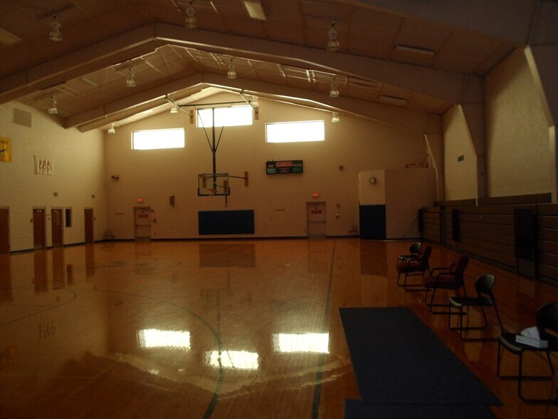 More Photos Of 1007 Cady St, Chapman Schools For Sale