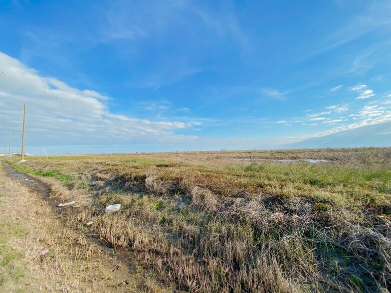 More Photos Of TBD Gulf Beach, Cameron Land For Sale