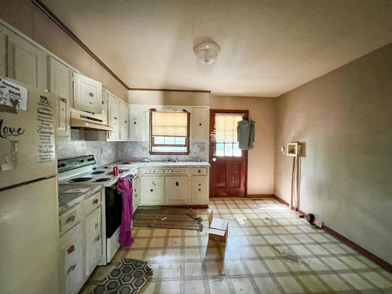 More Photos Of 144 Nottingham Dr, Forest City Apartments For Sale