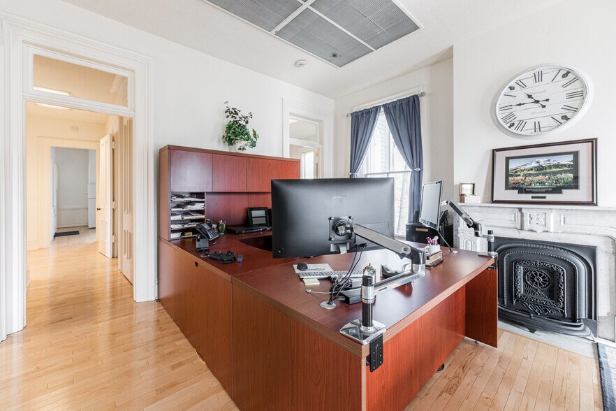 More Photos Of 223 E State St, Geneva Office For Sale