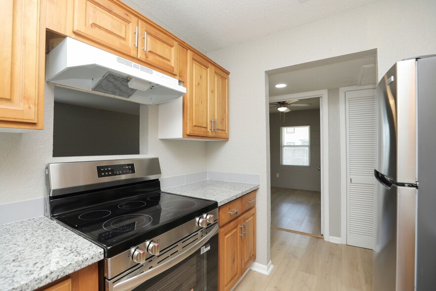 More Photos Of 4217 Sealy St, Galveston Apartments For Sale