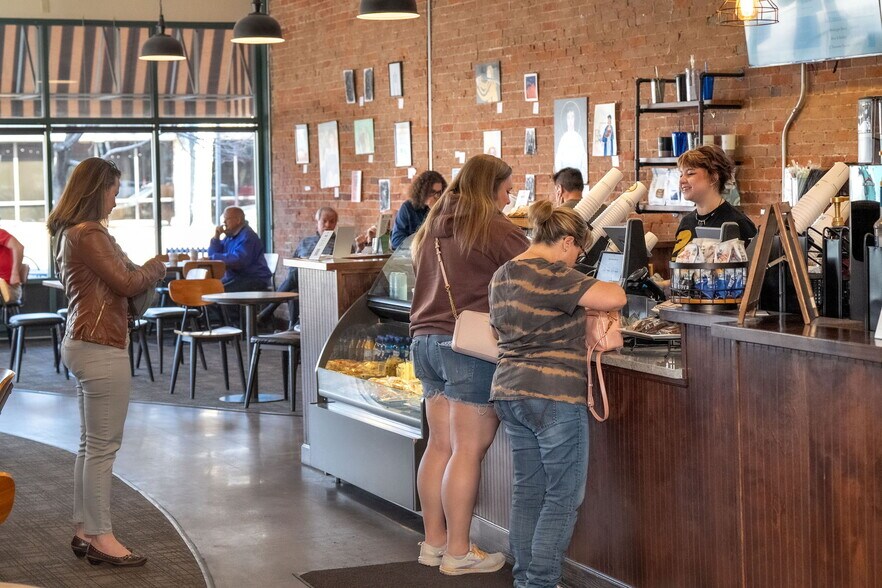 More Photos Of 400 Main St, Longmont Restaurant For Sale