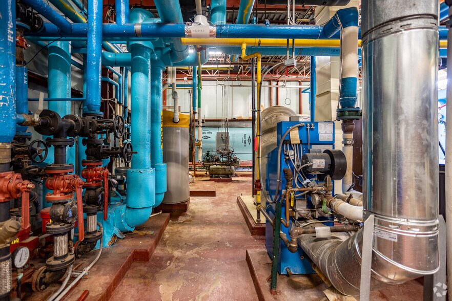 More Photos Of 701 Alpha Dr, Pittsburgh Office For Sale