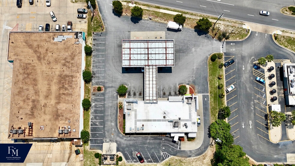 More Photos Of 180 Mary Esther Blvd, Mary Esther Service Station For Sale