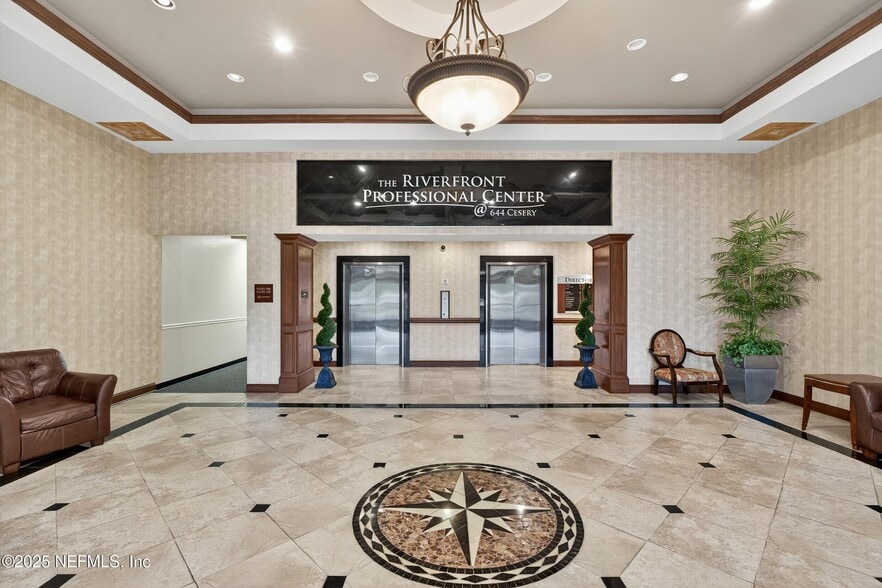 More Photos Of 644 Cesery Blvd, Jacksonville Medical For Sale