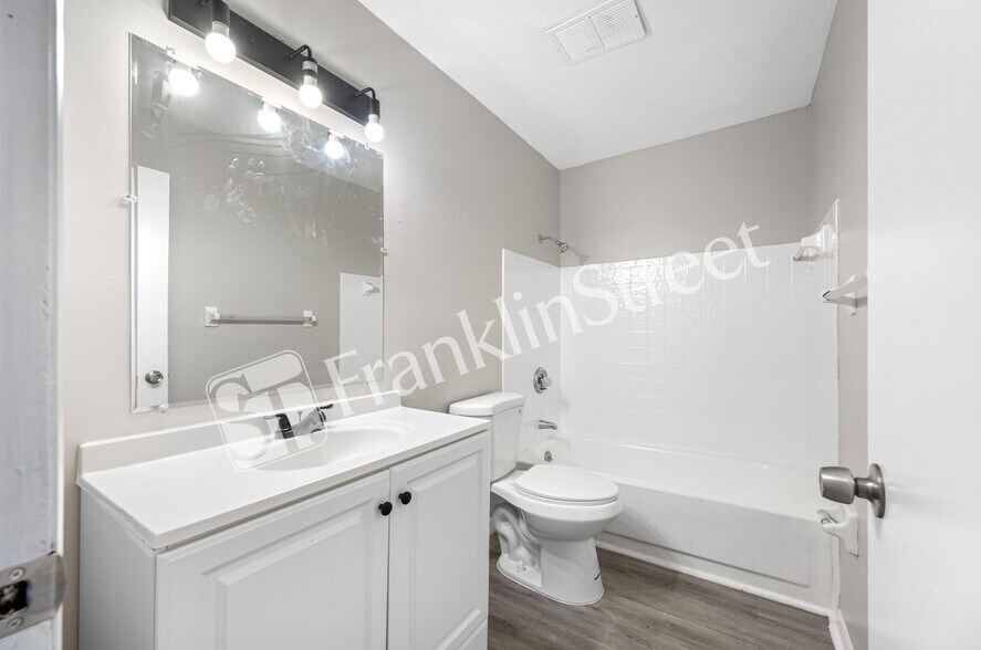 More Photos Of 4111 Alabama, Homosassa Apartments For Sale