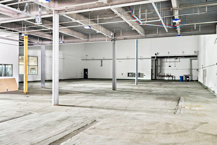 More Photos Of 3501 Jourdan Rd, New Orleans Distribution For Lease