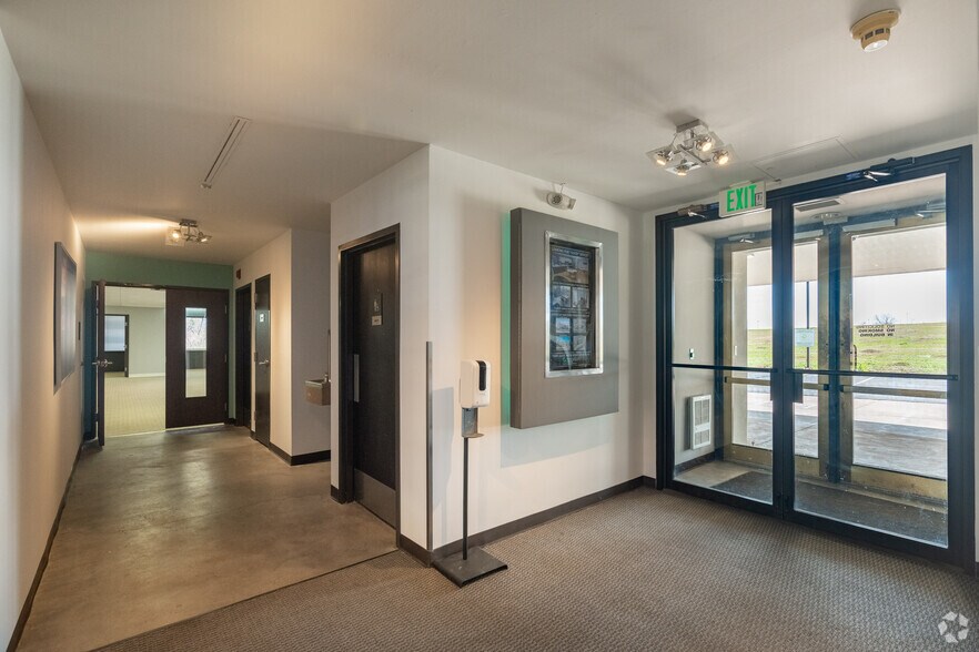 More Photos Of 13275 E Fremont Pl, Englewood Office For Sale