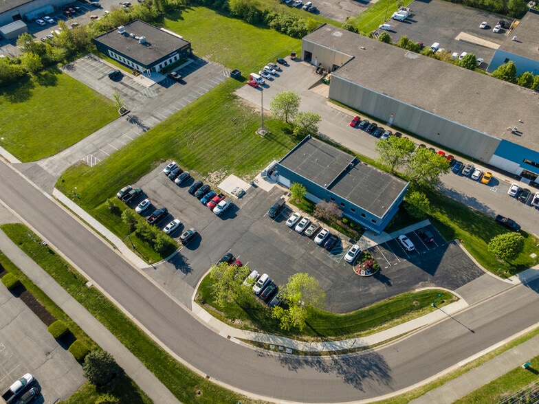 More Photos Of 11837 Technology Dr, Fishers Warehouse For Lease