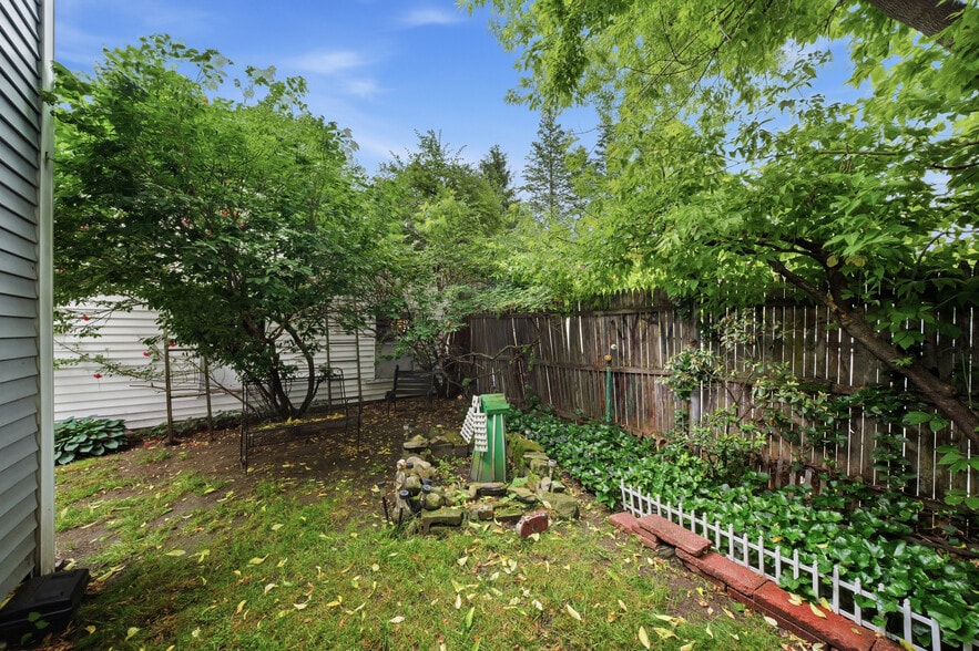 More Photos Of 10 Birch St, Derry Multifamily For Sale
