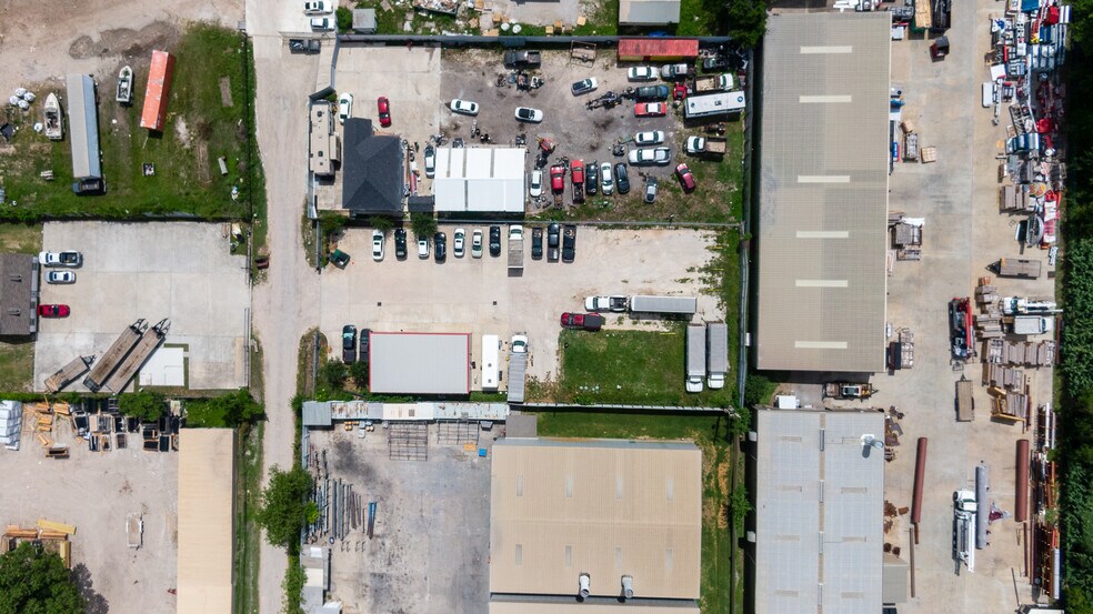 More Photos Of 6456 Cunningham Rd, Houston Industrial For Lease