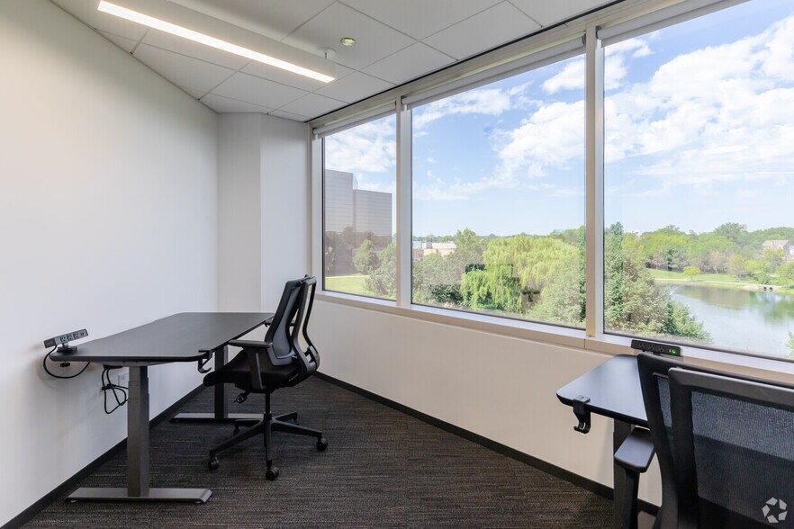 More Photos Of 1 Mid America Plz, Oakbrook Terrace Office For Lease