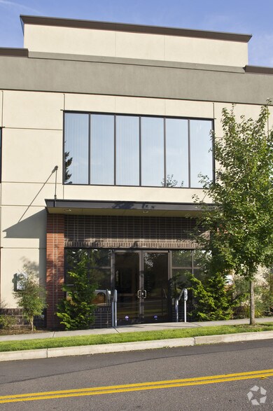 More Photos Of 2895 Beavercreek Rd, Oregon City Office For Lease