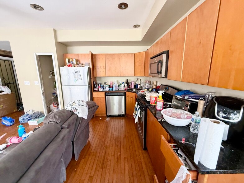 More Photos Of 4624 S Evans Ave, Chicago Apartments For Sale